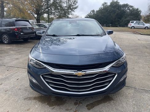 Used 2024 Chevrolet Malibu LT image 2