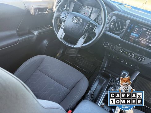 Used 2018 Toyota Tacoma TRD Off-Road w/ Technology Package image 15
