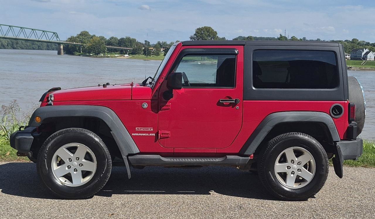 Used 2012 Jeep Wrangler Sport AWD/4WD image 2