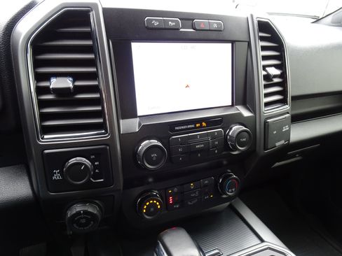 Used 2020 Ford F150 XLT w/ Equipment Group 302A Luxury image 19