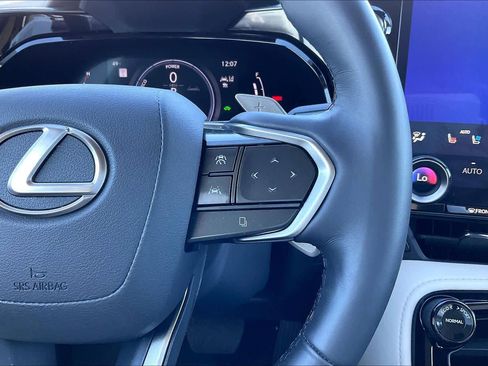 Used 2025 Lexus NX 300h AWD w/ Luxury Package image 24