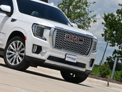 Used 2024 GMC Yukon Denali RWD image 37
