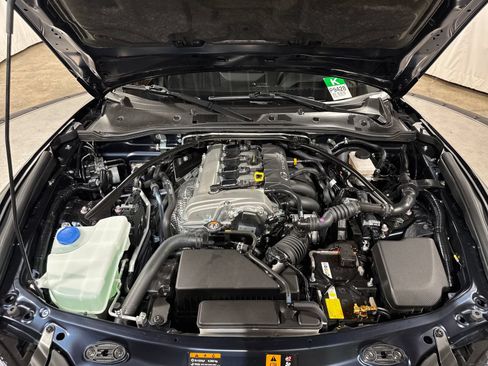Used 2025 MAZDA MX-5 Miata Club w/ Weather Package RWD image 26