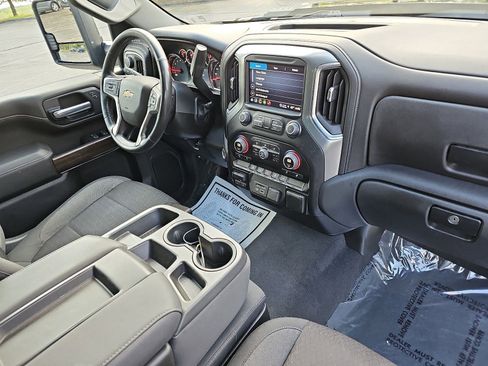 Used 2022 Chevrolet Silverado 2500 LT w/ Convenience Package AWD/4WD image 14