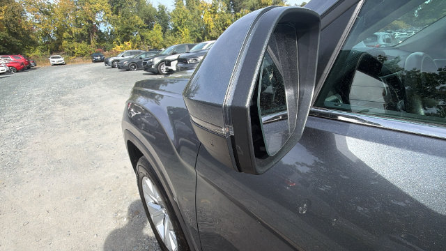 Used 2019 Volkswagen Atlas SE w/ Towing Package AWD/4WD image 35