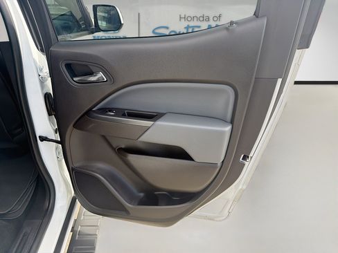Used 2017 Chevrolet Colorado Z71 RWD image 29