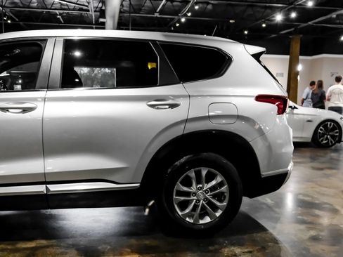 Used 2019 Hyundai Santa Fe SE image 13