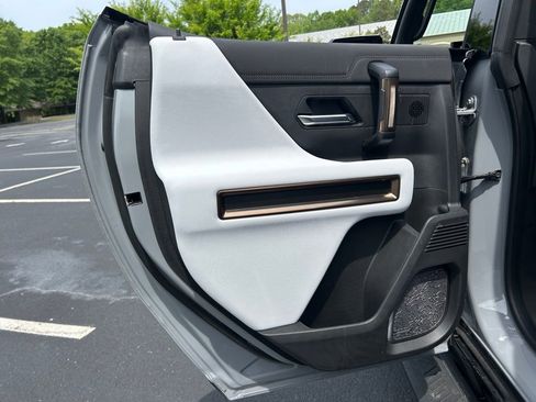 Used 2025 GMC Hummer EV 2X w/ LPO, Sport Package AWD/4WD image 64