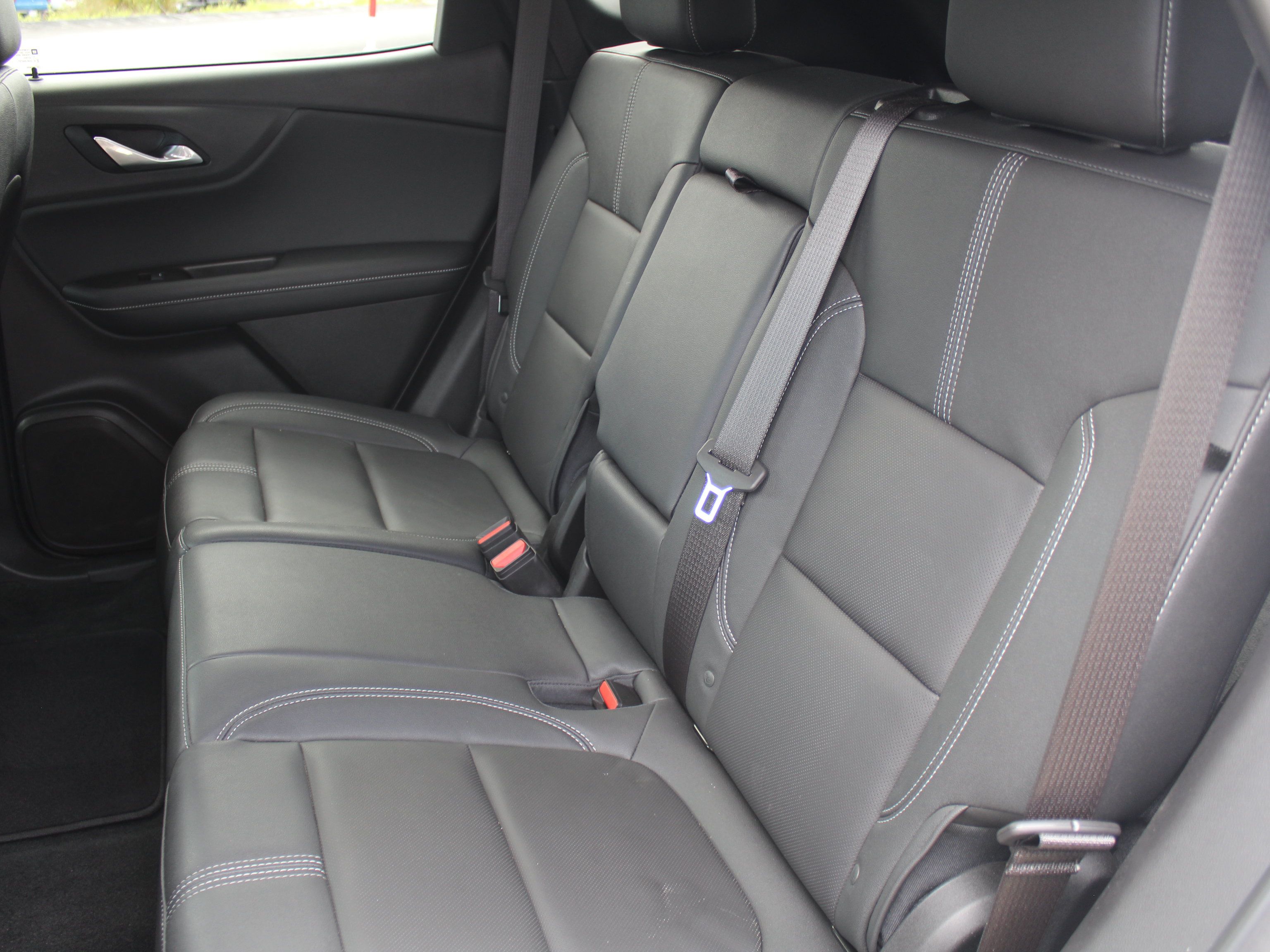 Certified 2024 Chevrolet Blazer LT w/ Midnight/Sport Edition AWD/4WD image 25