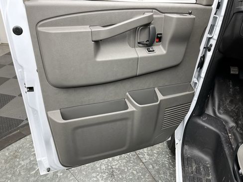 New 2025 GMC Savana 2500 w/ Driver Convenience Package RWD image 7