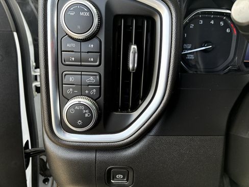 Used 2020 GMC Sierra 1500 Elevation w/ Elevation Value Package AWD/4WD image 31