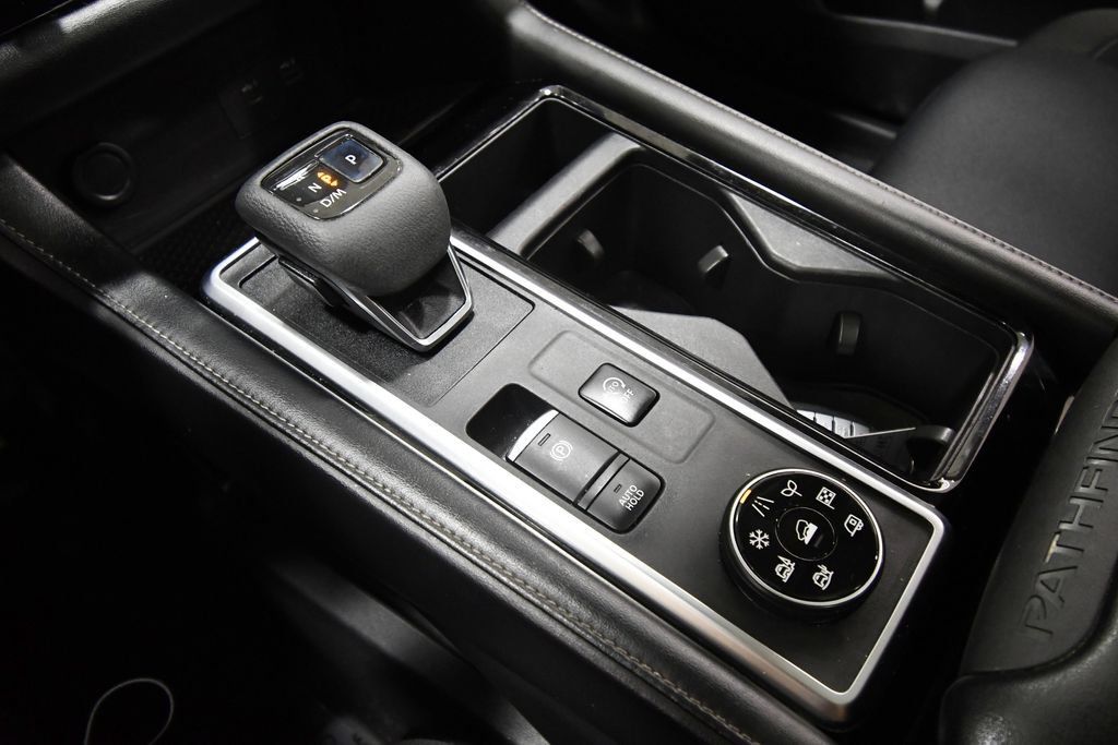 Used 2022 Nissan Pathfinder SV w/ SV Premium Package AWD/4WD image 27