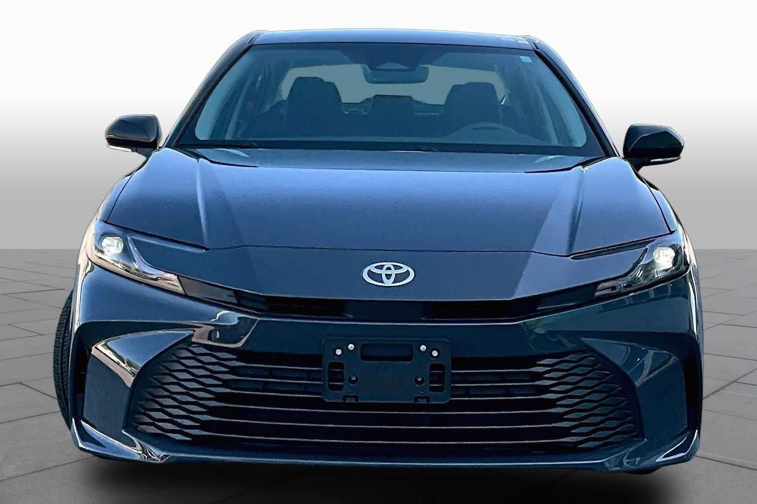 Used 2026 Toyota Camry LE w/ Convenience Package FWD image 4