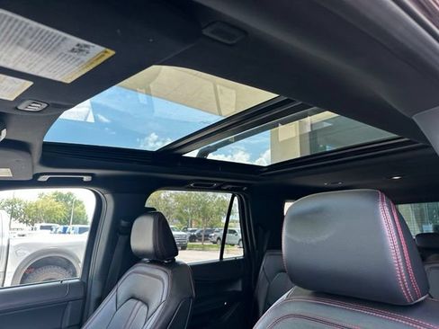 Used 2023 Ford Expedition Max Limited RWD image 2