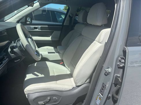 Used 2025 Hyundai Santa Fe SEL AWD/4WD image 40