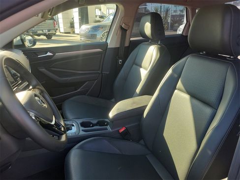 Used 2019 Volkswagen Jetta SE image 14