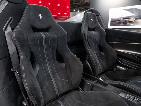Certified 2019 Ferrari 488 Pista Spider RWD image 40