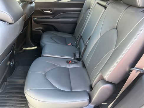 Used 2024 Toyota Grand Highlander Limited image 22