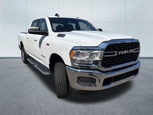 Used 2022 RAM 2500 Big Horn AWD/4WD image 5