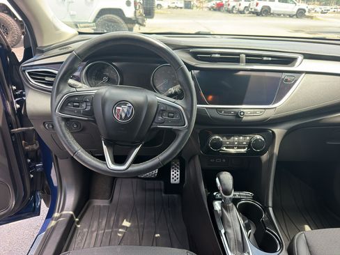 Used 2022 Buick Encore GX Preferred w/ Cold Weather Comfort Package FWD image 11