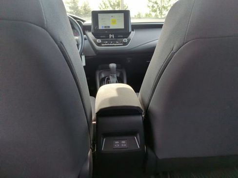 Used 2024 Toyota Corolla LE FWD image 31
