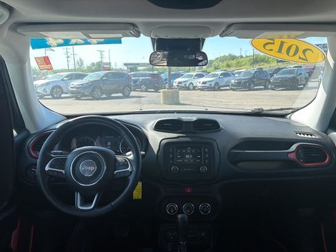 Used 2015 Jeep Renegade Trailhawk AWD/4WD image 17