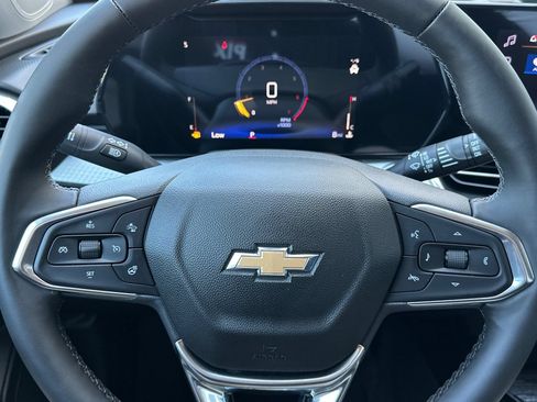 New 2026 Chevrolet Trax LT w/ LT Convenience Package FWD image 23