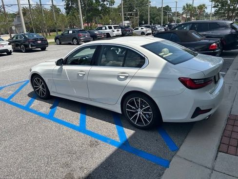 Used 2019 BMW 330i Sedan w/ Premium Package RWD image 5