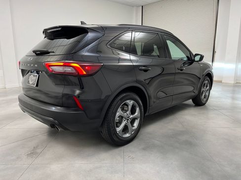 Used 2025 Ford Escape ST-Line image 7