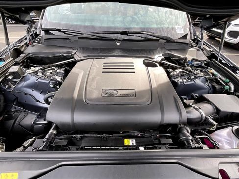 New 2026 Land Rover Discovery Dynamic SE image 13