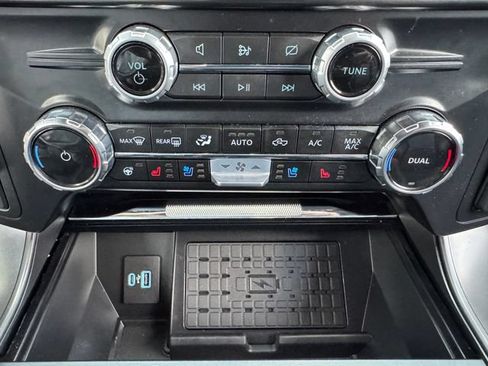 Used 2024 Ford F150 Lariat w/ Equipment Group 502A High AWD/4WD image 30