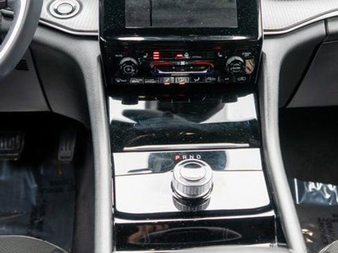 Used 2023 Jeep Grand Cherokee Altitude image 18