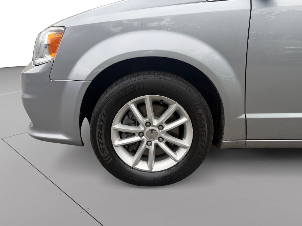 Used 2019 Dodge Grand Caravan SXT FWD image 9