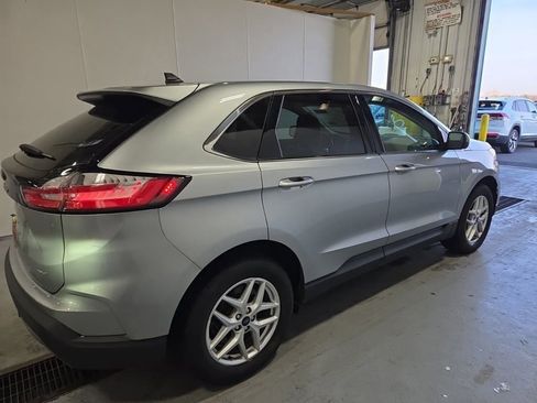 Used 2021 Ford Edge SEL w/ Convenience Package image 5