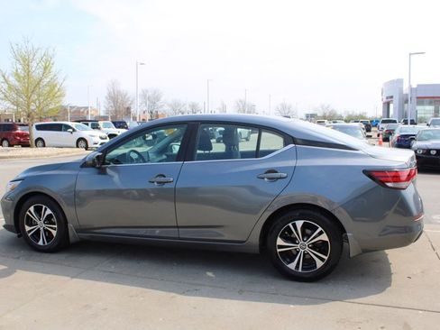 Used 2022 Nissan Sentra SV image 4