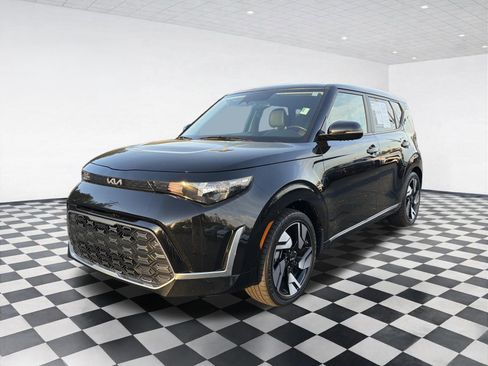 Used 2023 Kia Soul GT-Line FWD image 2