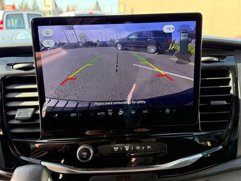 Used 2025 Ford Transit 350 XLT image 27