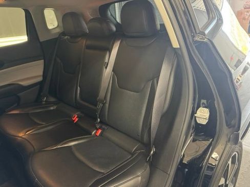 Used 2022 Jeep Compass Limited AWD/4WD image 22