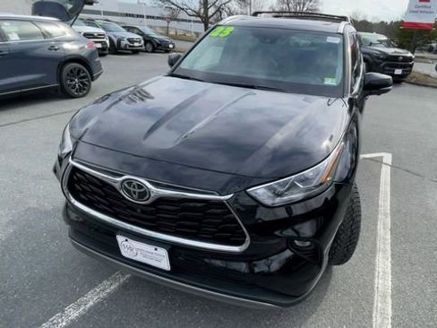 Used 2023 Toyota Highlander Platinum AWD/4WD image 3