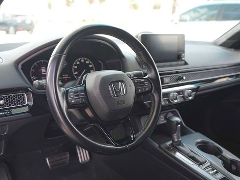 Used 2022 Honda Civic Sport image 2
