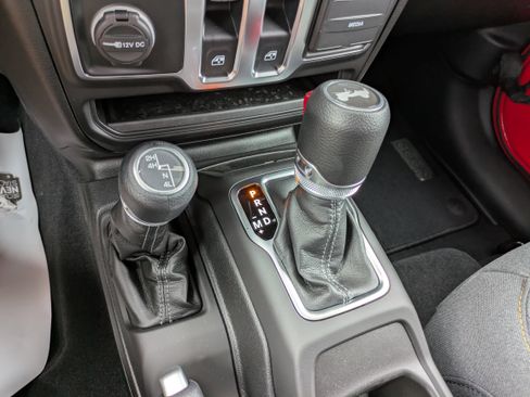 New 2025 Jeep Wrangler Sport AWD/4WD image 16