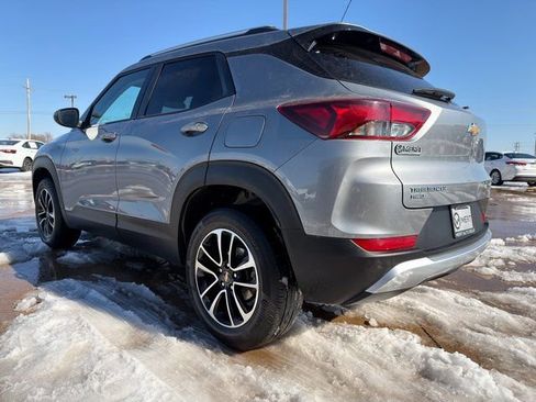 Used 2025 Chevrolet TrailBlazer LT image 12