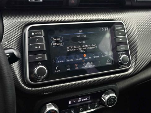 Used 2020 Nissan Kicks SV image 25