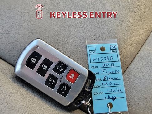 Used 2015 Toyota Sienna XLE Premium image 36