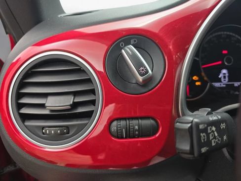 Used 2015 Volkswagen Beetle 1.8T FWD image 36