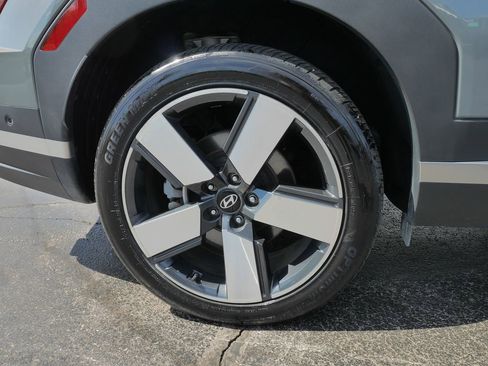 Used 2025 Hyundai Santa Fe Limited FWD image 24