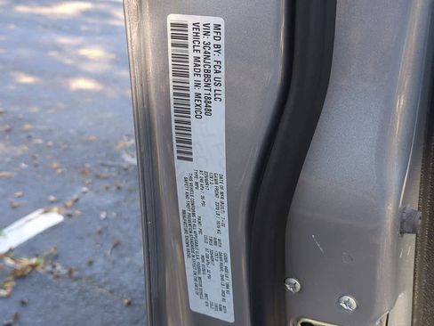 Used 2022 Jeep Compass Latitude image 36