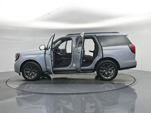 New 2026 Ford Expedition Platinum w/ Stealth Appearance Package AWD/4WD image 38