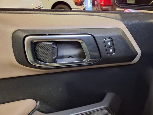 Used 2022 Ford Bronco Wildtrak AWD/4WD image 19