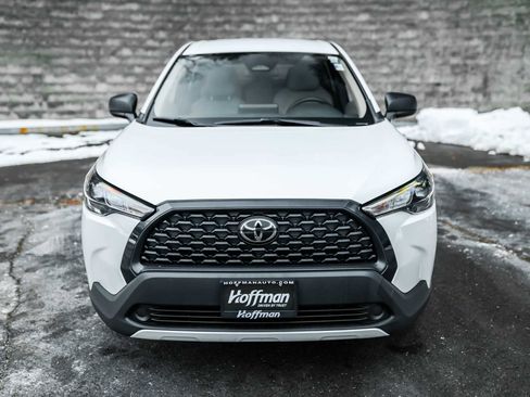 Certified 2023 Toyota Corolla Cross L image 4